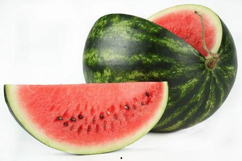 吃块瓜解渴视频,一瓜在手，清凉一夏