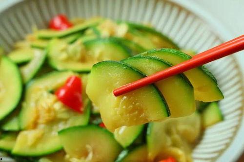 小瓜不能炒着吃,揭秘为何不能炒着吃